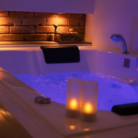 O Romeo - Suite Privee Fougères エクステリア 写真