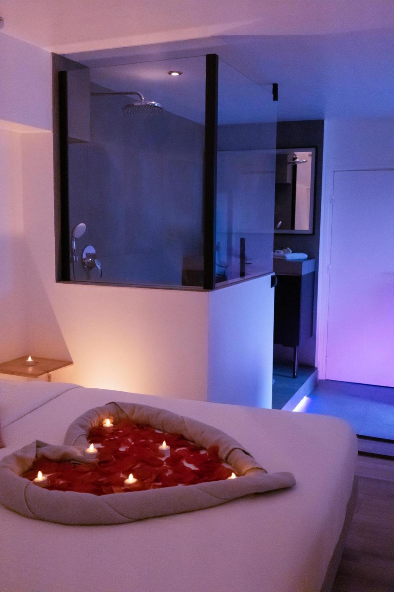 O Romeo - Suite Privee Fougères エクステリア 写真
