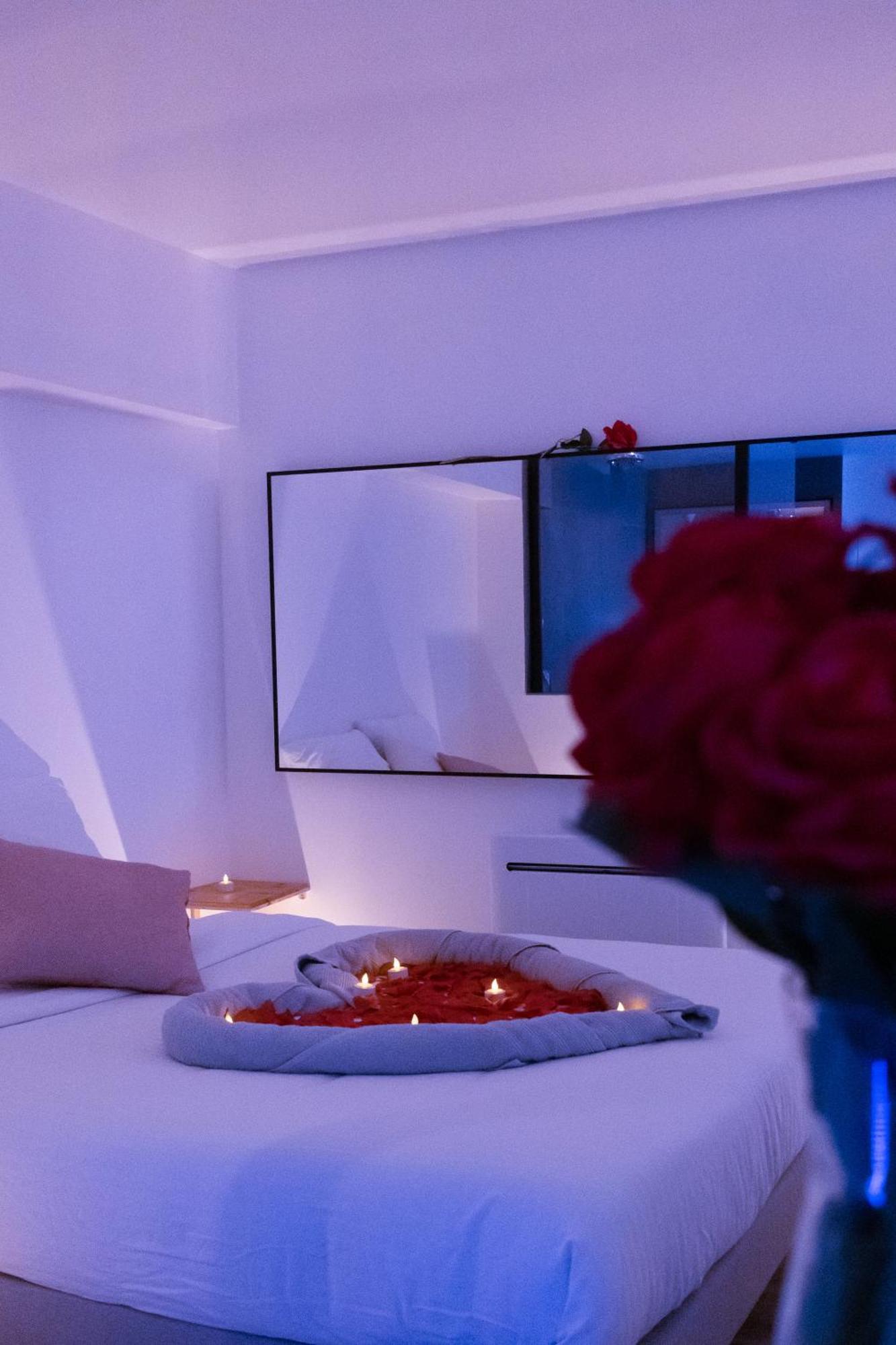 O Romeo - Suite Privee Fougères エクステリア 写真