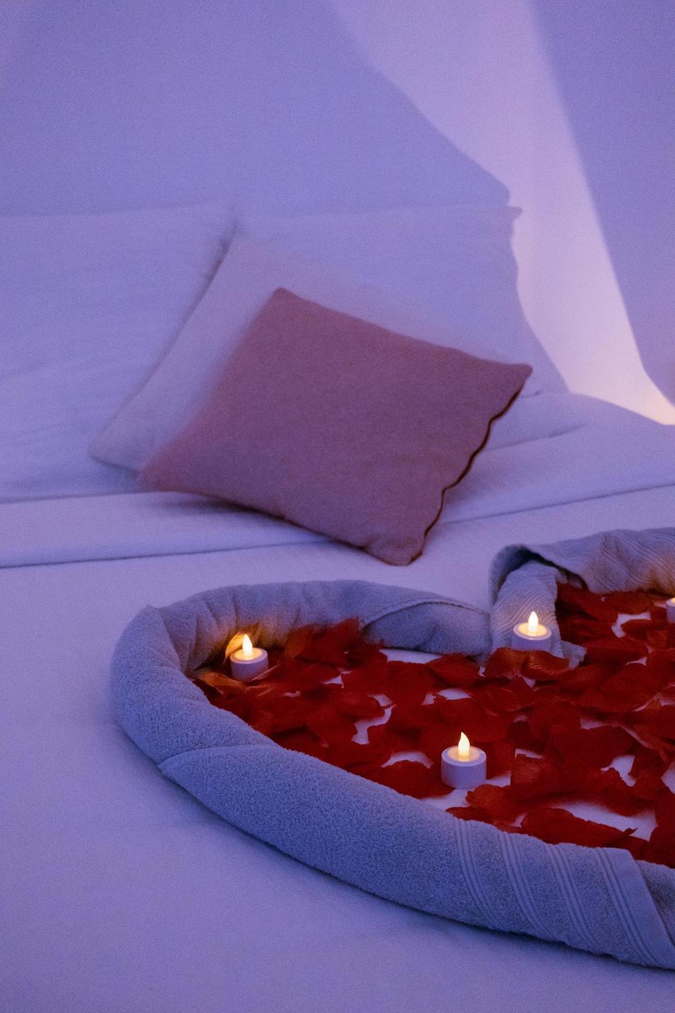O Romeo - Suite Privee Fougères エクステリア 写真